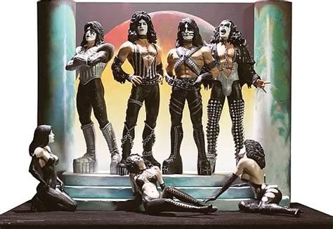 KISS Love Gun Deluxe Box Set - McFarlane Toys - KISS - Action Figures at Entertainment Earth ...