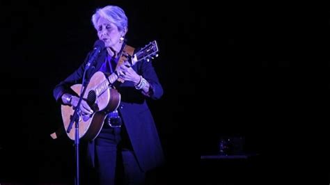 Review: Joan Baez masters the art of the farewell concert - Los Angeles ...