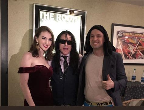 Memet and Mary met Tommy Wiseau, and Lemet’s wearing Wiseau underpants 😎 : r/howardstern