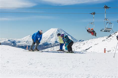 Ski Tour or Transport to Mt Ruapehu from Auckland - Cheeky Kiwi Travel