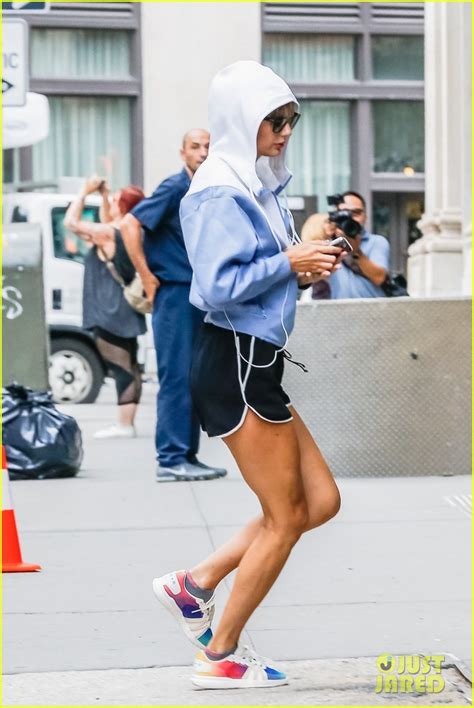 Taylor Swift Rocks Colorful Gym Gear for Morning Workout Sesh: Photo ...