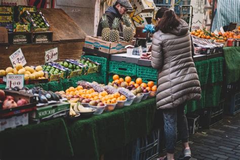 Market Photography: 5 Easy Tips For Photographing Street Markets