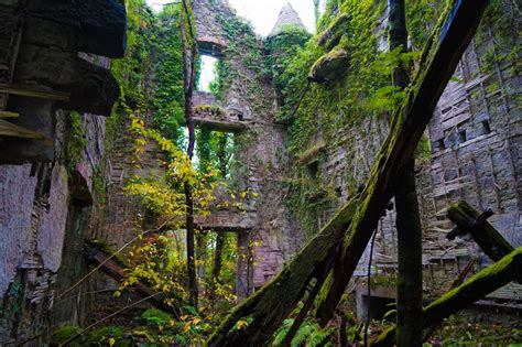 Exploring The Spooky And Abandoned Buchanan Castle In Scotland!