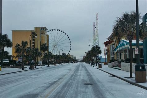 Photo: Snow, ice in Myrtle Beach, SC - @robimontgo - breakingnews.com