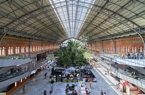 Estación de Atocha - La estación de Madrid Atocha es la mayor estación de ferrocarriles de ...