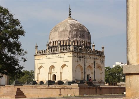 Incredible India: Qutb Shahi Tombs