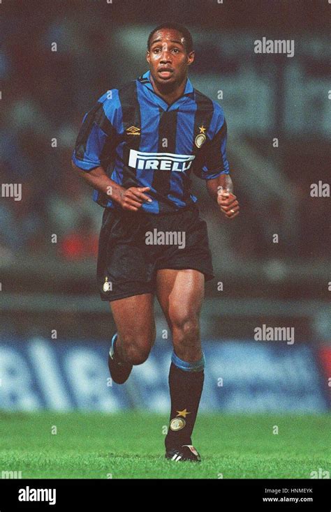 PAUL INCE INTER MILAN FC 06 October 1995 Stock Photo - Alamy