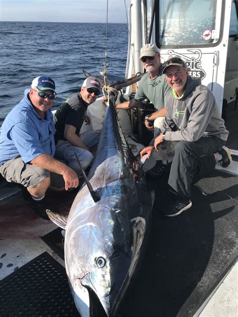 Giant bluefin tuna – two days in a row | Magic Fishing Charters