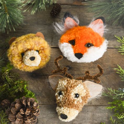 Fall critter pom poms! Starring a fox, deer, and bear, oh my! Tips for how to make fluffy pom ...