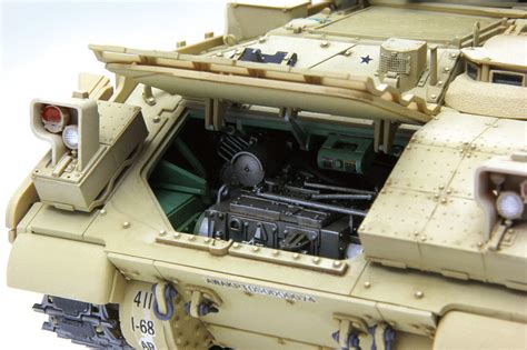 Buy Meng 1:35 Scale "US M2a3 Bradley w/Busk III IFV Full Interior ...