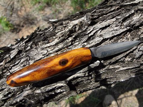 Woods Roamer: Whittling Knives