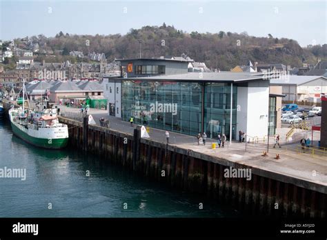 Oban Ferry Terminal New Caledonian Macbrayne calmac Hebridean car and Stock Photo: 3724844 - Alamy