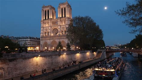 Notre Dame Cathedral History: 5 Fast Facts You Need to Know