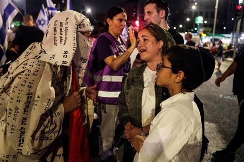 Hundreds of Israeli Women Demonstrate against Discrimination in Public ...