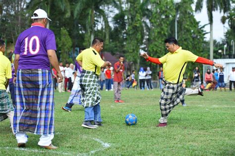 6 Lomba 17 Agustus Lucu, Terunik, dan Bikin Suasana Ngakak!