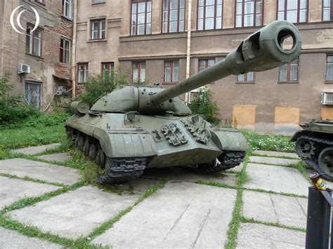 Joseph Stalin IS-3 – Russian Heavy Tank | LandmarkScout