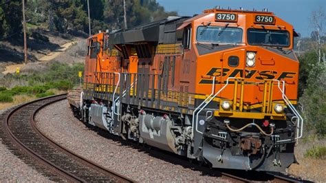 4K - BNSF Freight Train Action around San Diego, CA - YouTube