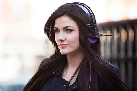 Top 10 beautiful female streamers from Twitch. Game in a good company!