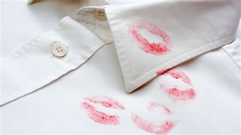 It is possible! How to remove makeup stains from clothes | KOKO GLOW