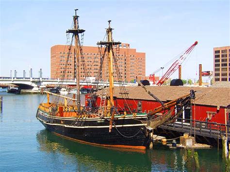 transpress nz: Boston Tea Party Museum opens