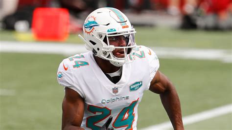 Report: Miami Dolphins Update Byron Jones' Status After He Suffers Injury vs. Buffalo Bills ...