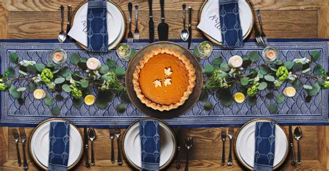 Thanksgiving Table Runners: How To Style A Thanksgiving Table Runner