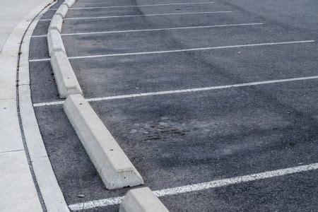 Do I Really Need Parking Lot Cleaning? | Yakima Pressure Washing