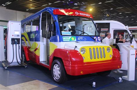 Centro unveils 7 prototypes of modern jeepney | Autodeal