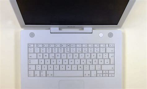 Apple G4 iBook Series Review: A Look Back at an Iconic Laptop Line ...