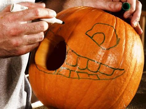 Halloween Pumpkin Carving: A Large Pumpkin Eating a Small Pumpkin | how-tos | DIY