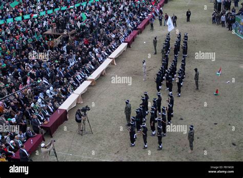 Khan Yunis, Gaza Strip, Palestinian Territory. 7th Jan, 2016. Young ...