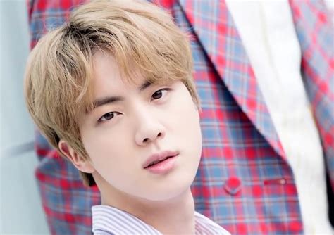 7 Times BTS Jin Proves That You Will Never Catch ’Worldwide Handsome’ Slipping