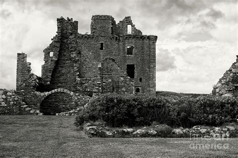 Dunnottar Castle Ruins 3 Photograph by Bob Phillips | Pixels