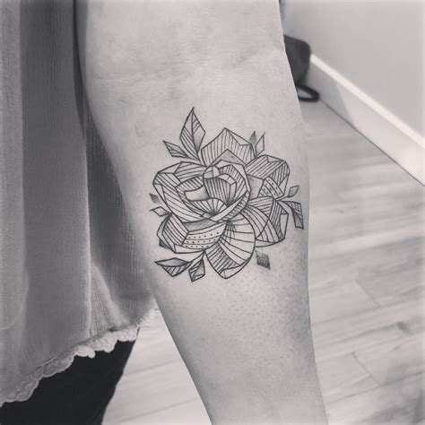 My gardenia tattoo. #modern #flowertattoos #gardenia | Gardenia tattoo, Tattoos, Flower tattoos