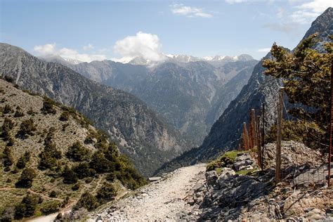 Best time for Hiking in Samaria Gorge National Park, Crete 2022