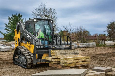 John Deere Track Loaders Summarized — 2022 Spec Guide — Compact ...