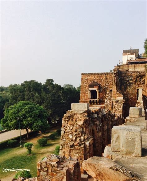 Complete guide to visiting the historic Hauz Khas fort in Delhi