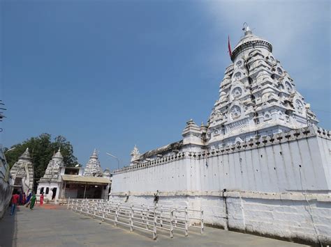 Top 10 Hangout and Tourist Places in Raipur-Banjara Mata Temple - Holiday Landmark Blog