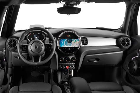 Preview: 2022 Mini Cooper SE electric hatch receives new look