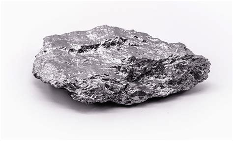 Molybdenum | Uses in Steel Alloys & Superalloys | Britannica