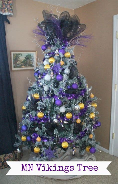 How to Decorate a Tree for Your Favorite Team {MN Vikings} | Minnesota ...