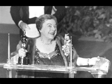 Josephine Hull wins Best Supporting Actress Oscar - with Clips! - YouTube