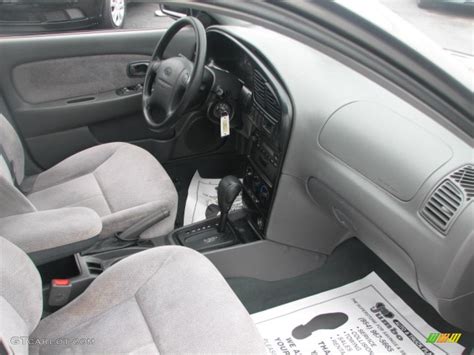 2002 Kia Spectra LS Sedan interior Photo #39876535 | GTCarLot.com