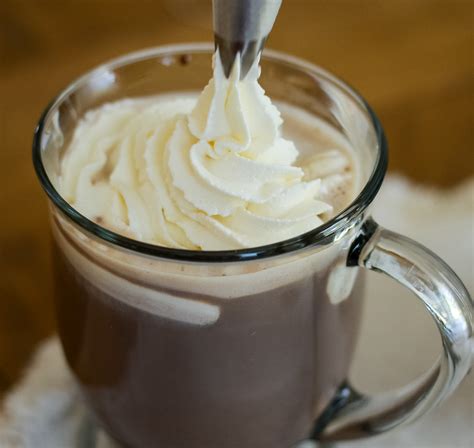 Easy Cafe Mocha Latte Recipe - Mommy Hates Cooking