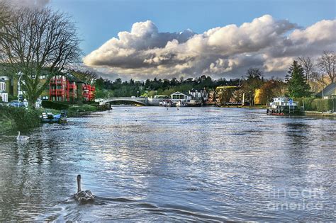 The River Thames at Reading Photograph by Ian Lewis - Fine Art America