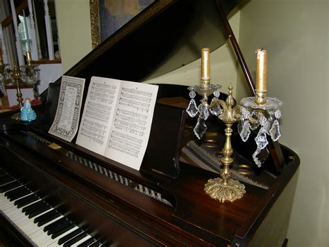 Maison Decor: Our Vintage Baby Grand Piano