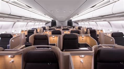 How to upgrade your domestic Qantas business class flight for free - Executive Traveller