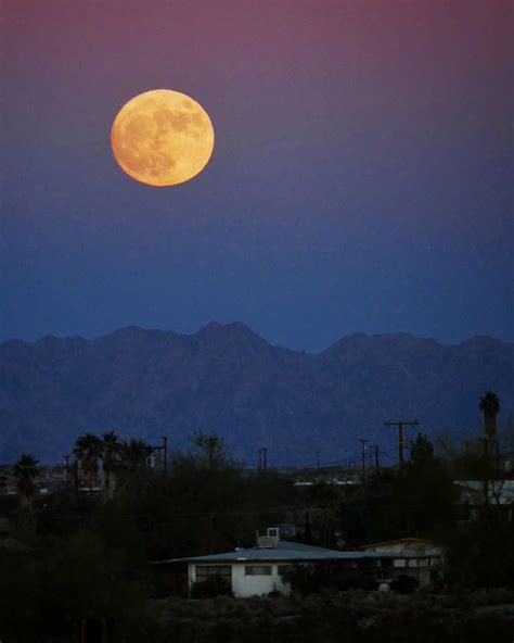 Best Places to watch a Joshua Tree Sunset, Stars and Moonrise