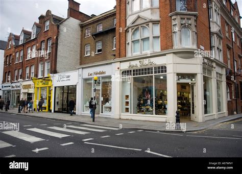 Shops on Kings Road, Chelsea, London, England Stock Photo - Alamy