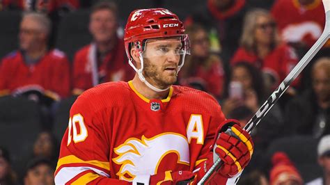 NHL: Flames coach Darryl Sutter calls out Jonathan Huberdeau - Yahoo Sports